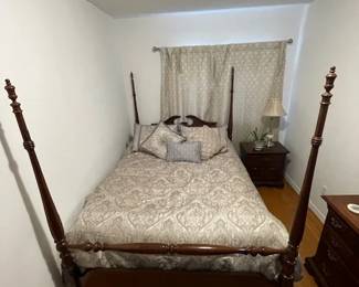 Queen Thomasville bedroom set