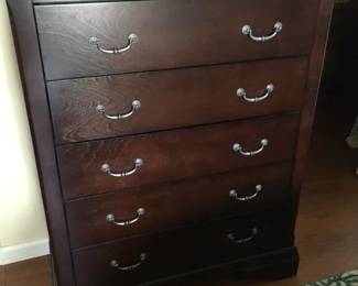 chest of drawers