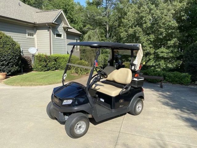 2023 electric 2 seat club car golf cart