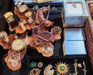 Costume Jewelry, Jewelry box