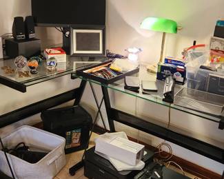 Office nook - pens and pencils