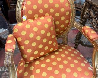 Early 20th Century Pair of Louis XVI Style Giltwood Fauteuil Armchairs in Colorful Silk Fabric