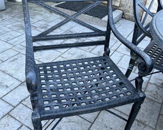 Frontgate patio table 78" x 102" and (8) chairs; includes cushions 