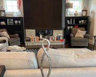 (2) matching table lamps.....