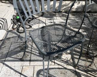 28" square patio table and (4) chairs 