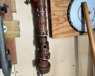 Pipe threader