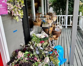 Silk flowers & baskets
