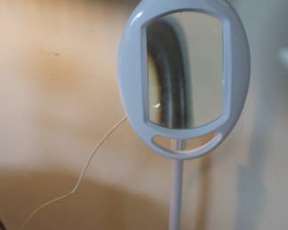 Magnifying glass on stand