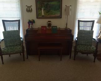 Look at those MCM chairs on each side of the piano!