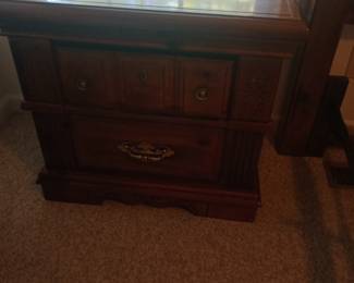 This is the nightstand that goes with the cannonball bed frame and dresser