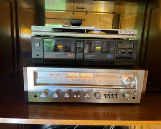 Pioneer Stereo Receiver in Good Working Condition