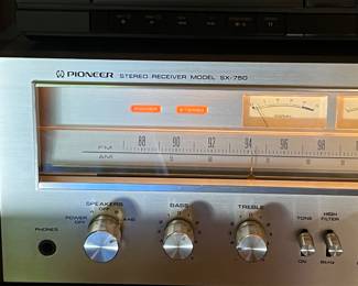 Pioneer Stereo Receiver in Good Working Condition