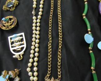 Victorian gold necklace & pendant