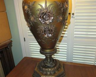 Great gaudy gold MCM lamp