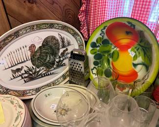 Kitchen platters and bowls