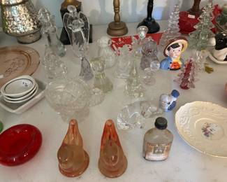 Glass decor and figures