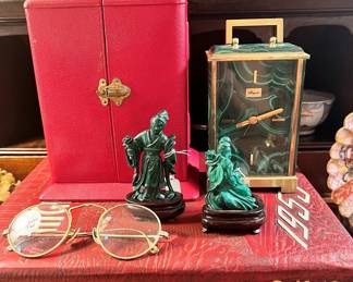 Vintage Breguet malachite alarm clock w
The original presentation case