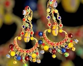 Yes, girls…we need these!  Fun!