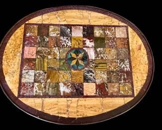 Antique “Grand Tour” oval table inlaid with semi-precious stones - 19th Century