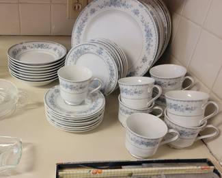 Society Fine China "Harmony" Service for 8