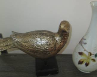 Bird figurine and vase 