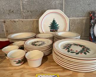 Set of Christmas dishes