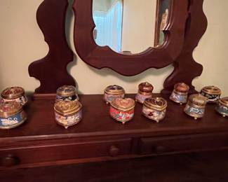 Franklin Mint collectible music boxes