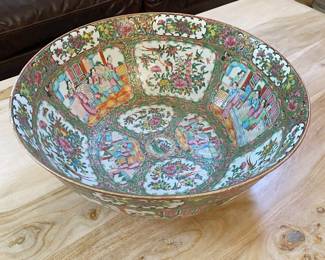Lovely 19th Century Chinese bowl 