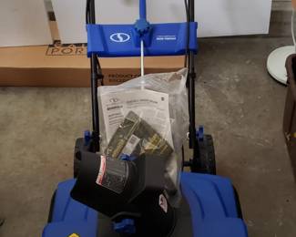 Snow Joe Electric Snow Thrower 21 inch 15 amp, like new, used a few times, works great