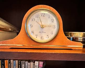 Vintage mantel clock