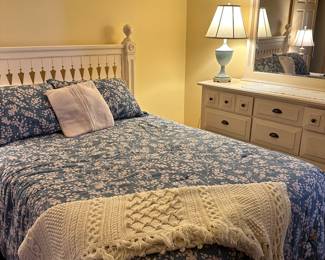 Riverside furniture bedroom set