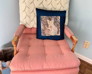 Accent chair