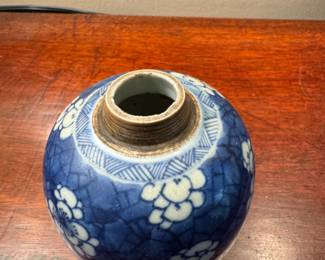 Diminutive Chinese blue & white covered jar                4.5"h x 3.5"w
