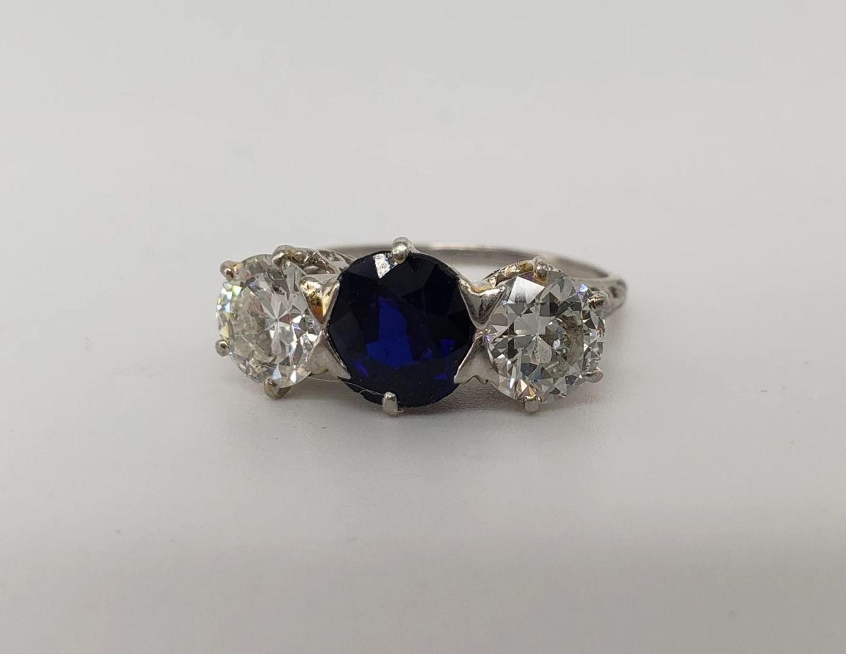 Beautiful Large3-Stone Diamond & Sapphire Ring