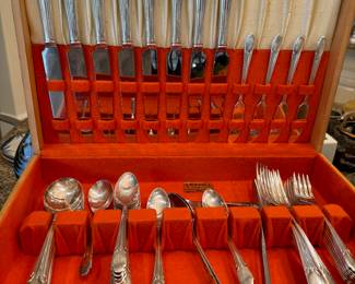 Silverplate 8 Place Settings 