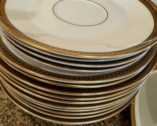 Royal Tattau Dinner Plates 