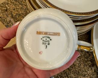 Ginori 93-3 ,  bottom of Cups 