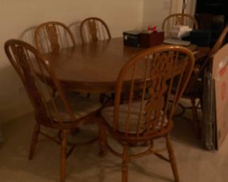 Oak Table w/ 6 Windsor Chairs 
