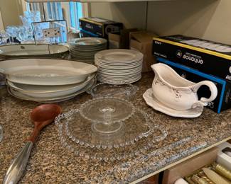 Candlewick Candlewick and small white plates 