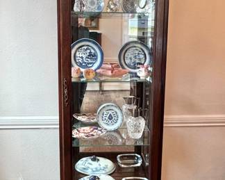 Lighted mahogany curio