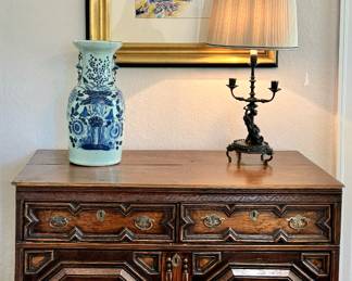 17th/18th c. English Jacobean oak chest, peg construction, wood shrinkage and separation 