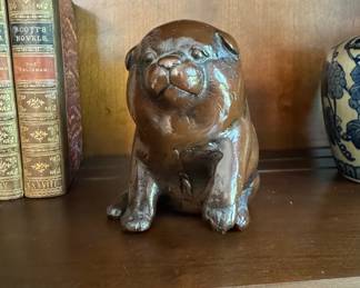 Gump’s bronze pug
