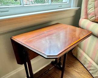 Diminutive inlaid gate-legged table