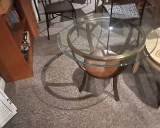 Mid century table
$95
314-468-5111