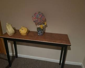 Console table w/rust color tiles
$50
313-468-5111