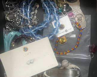 assorted jewelry