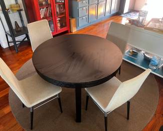 Kitchen dining table and chairs, table is expandable.