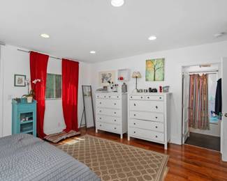 Ikea dressers, mirror, lamps, queensize bed, rug, for sale. 