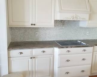 Kitchen cabinetry - custom range hood