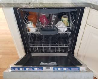BOSCH dishwasher with stainless steel interior